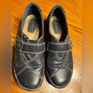 Women’s Black Leather Loafers by Earth Origins 8.5